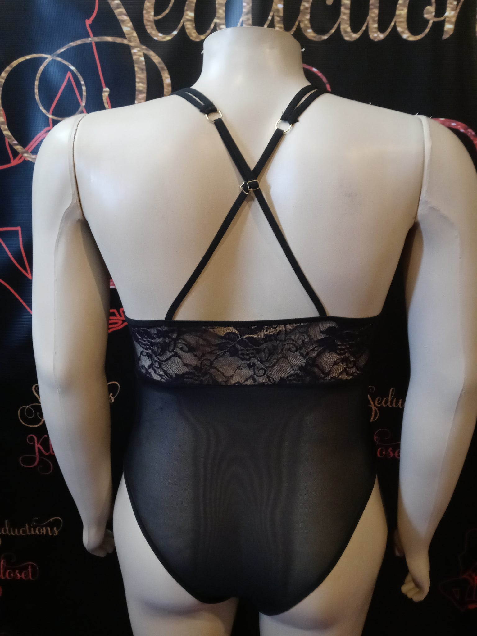Plus Mesh Criss Cross 1pc